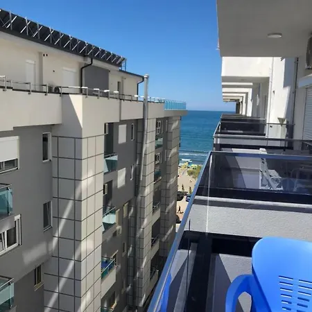 Apartment Lurthi Shengjin